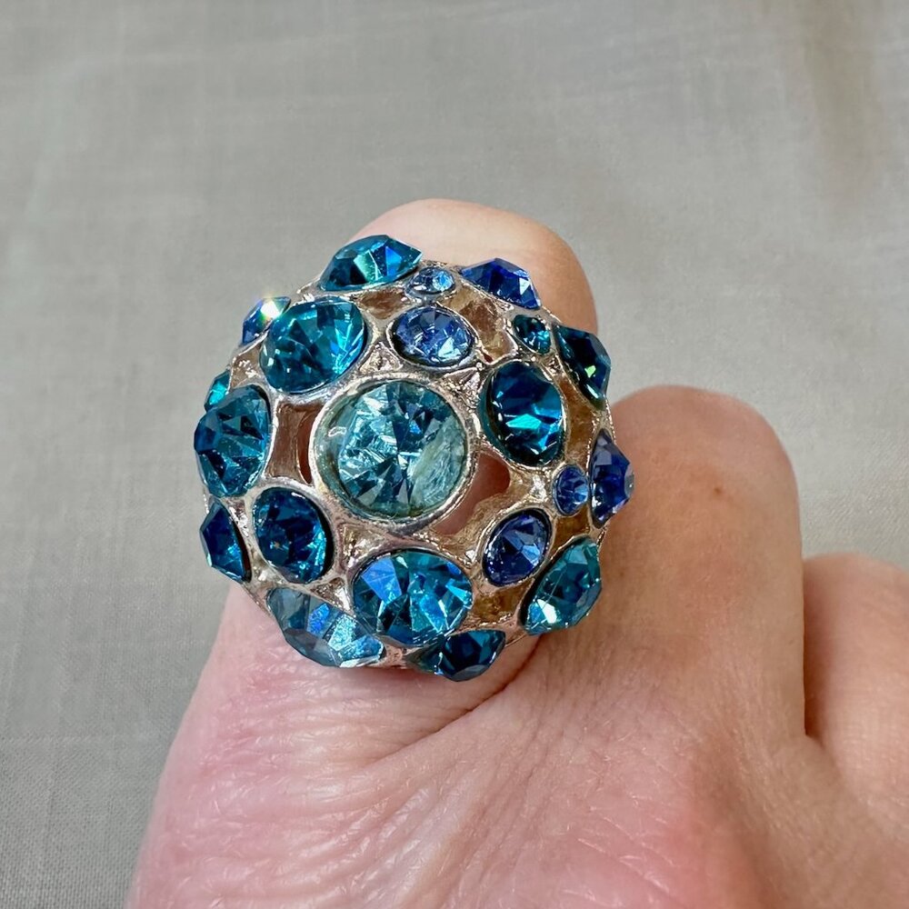 Oversized Blue Rhinestone Silver Tone Stretchy Ring